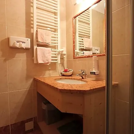 Bacher Hotel